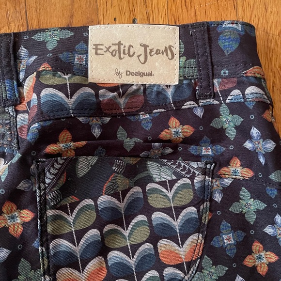 Desigual exotic jeans NWOT never worn - Picture 3 of 6